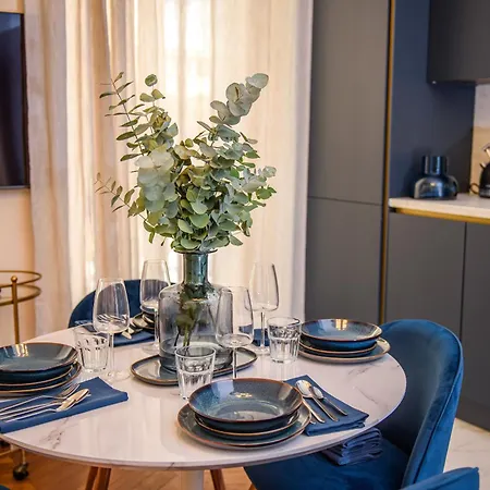 9 Alberti Centre Hotel apartamentowy Nicea