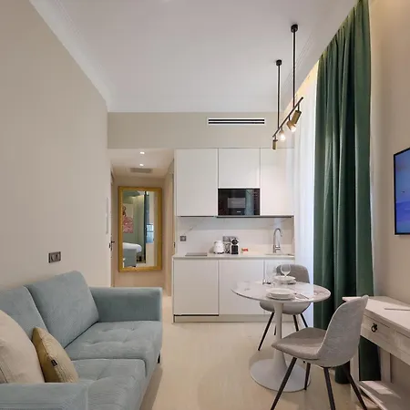 9 Alberti Centre *