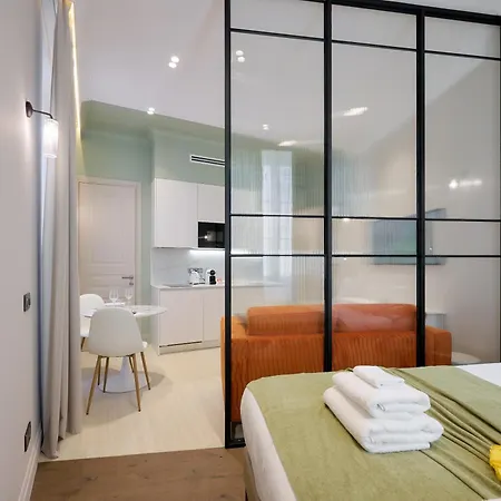 9 Alberti Centre 아파트호텔