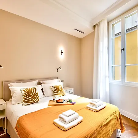 9 Alberti Centre Appart hôtel