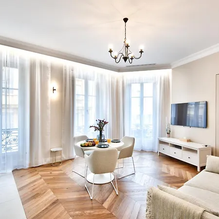 9 Alberti Centre Nice
